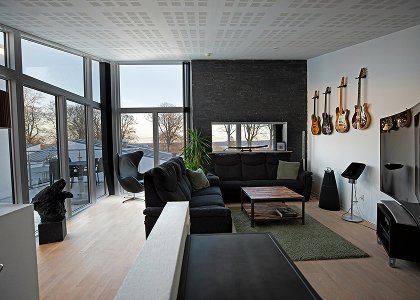 lotuswiindoors